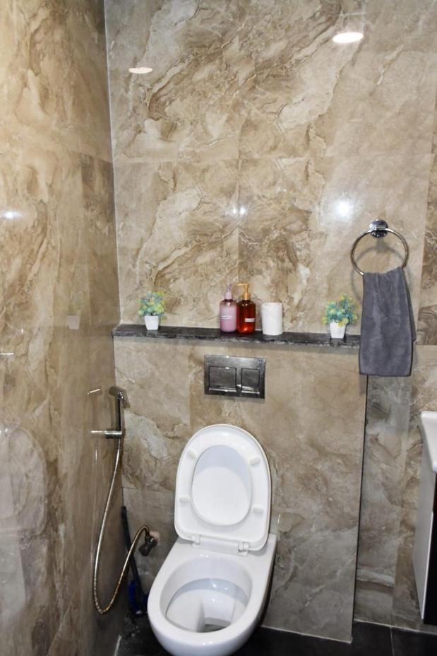 The Forest Stays-Luxury Studio Apartment In โนอิดา ภายนอก รูปภาพ