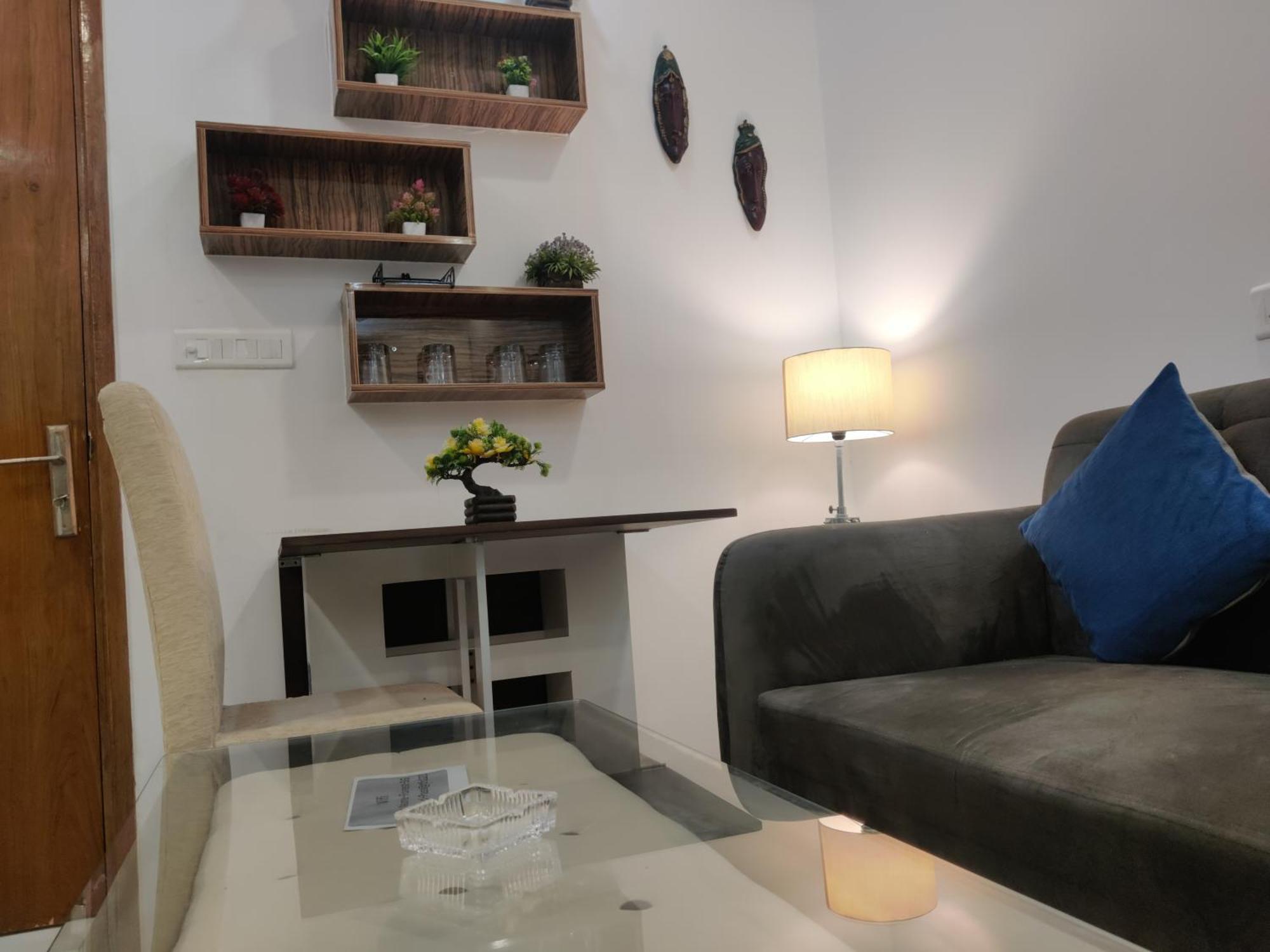The Forest Stays-Luxury Studio Apartment In โนอิดา ภายนอก รูปภาพ